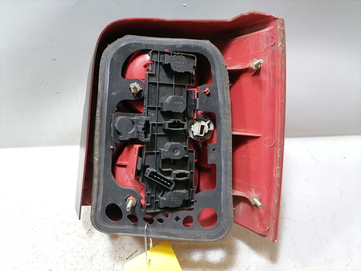 VW Passat 3BG original R&uuml;cklicht R&uuml;ckleuchte Schlussleuchte links Kombi Bj.2002